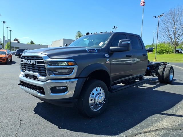 New 2026 RAM 5500 Tradesman AWD/4WD image 3