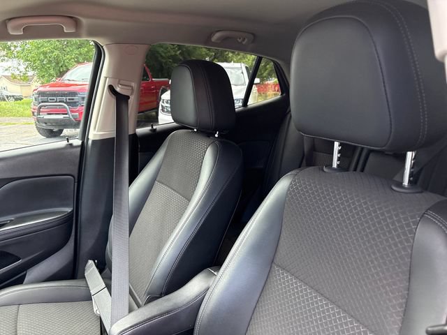 Used 2021 Buick Encore Preferred w/ Safety Package II AWD/4WD image 9