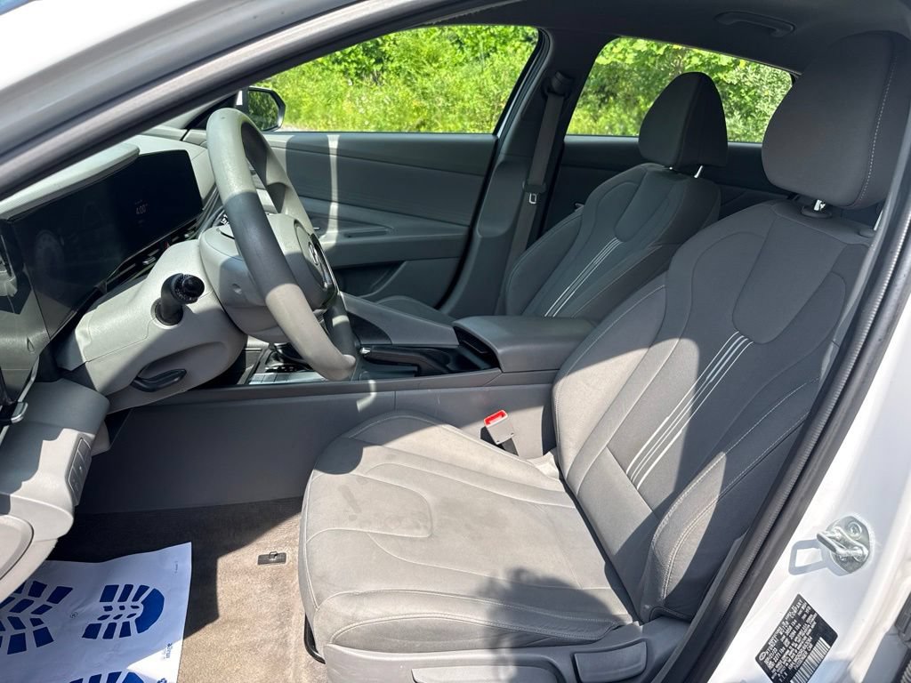 Used 2024 Hyundai Elantra SEL FWD image 14