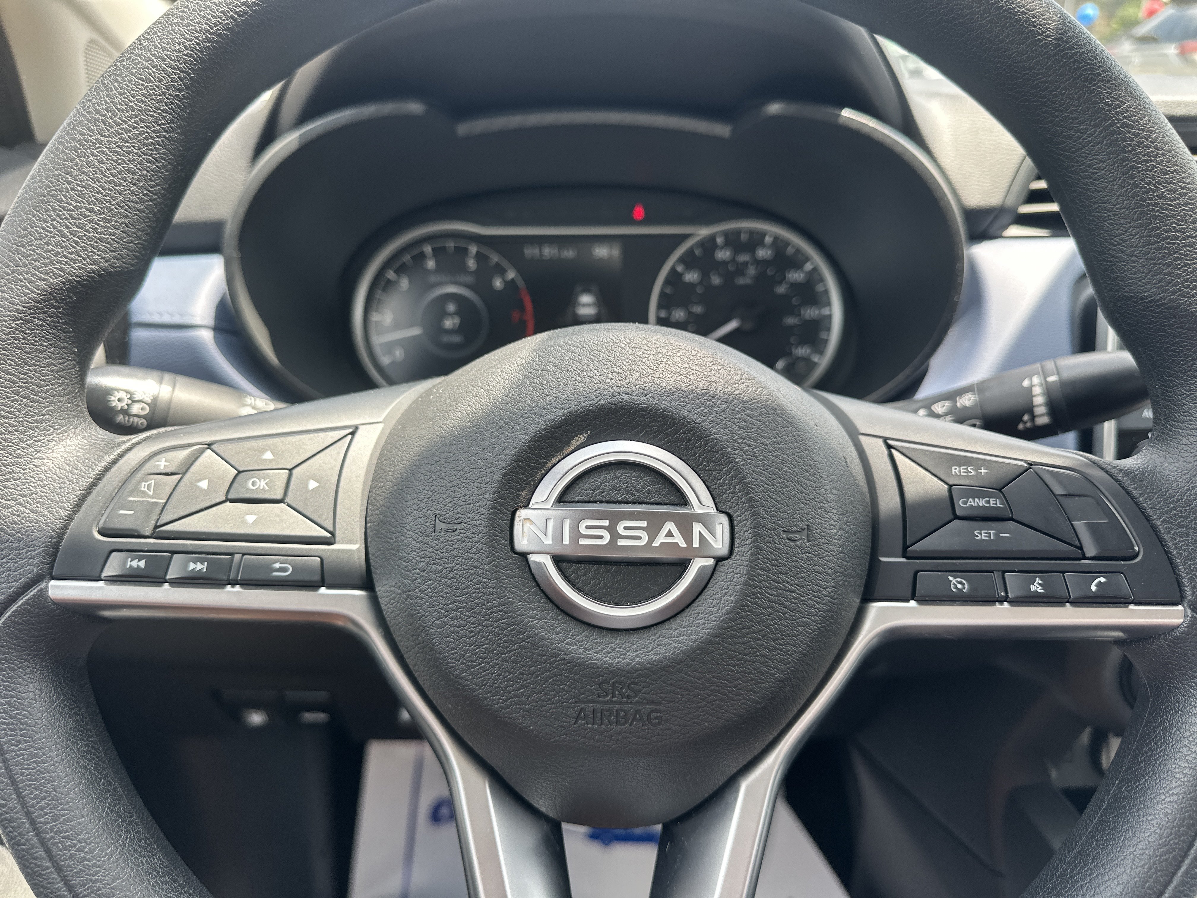 Used 2023 Nissan Versa SV FWD image 11