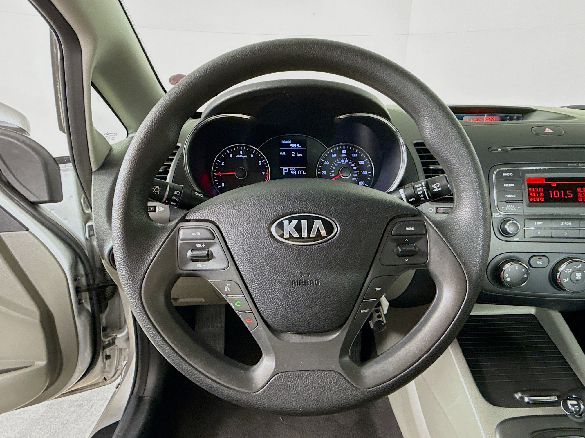 Used 2015 Kia Forte LX image 11