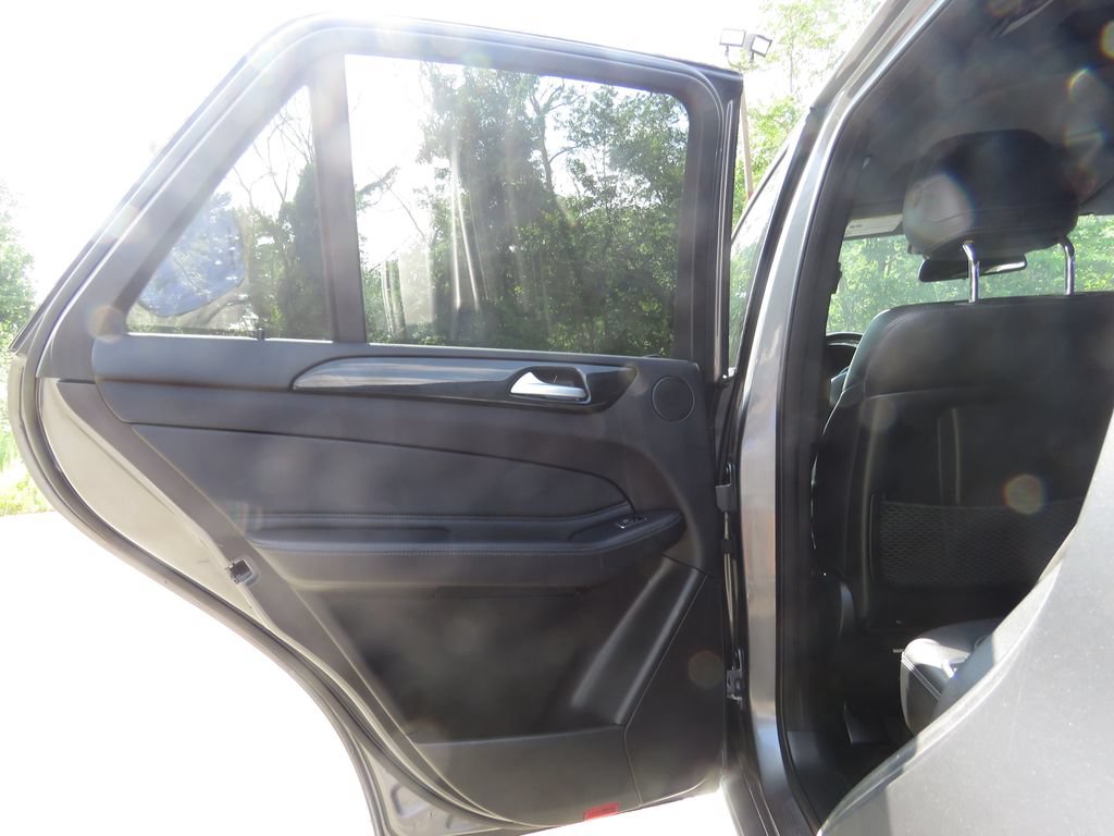 Used 2018 Mercedes-Benz GLE 350 4MATIC image 19