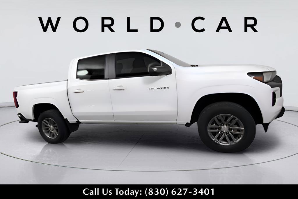Used 2024 Chevrolet Colorado LT w/ LT Convenience Package image 13