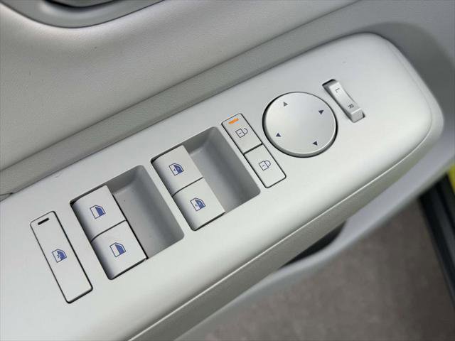 Used 2025 Hyundai Kona Limited image 15