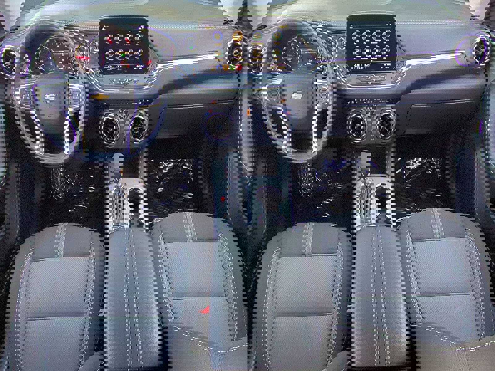 Used 2025 Chevrolet Blazer LT image 13