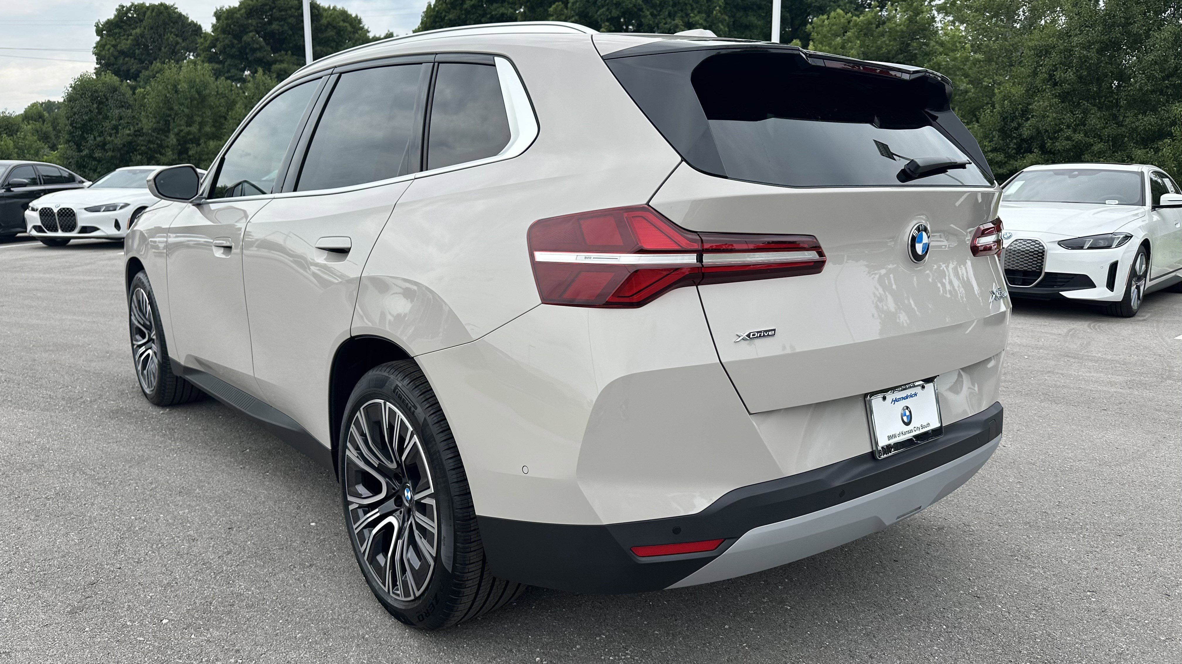 Used 2025 BMW X3 xDrive30i w/ Convenience Package AWD/4WD image 8