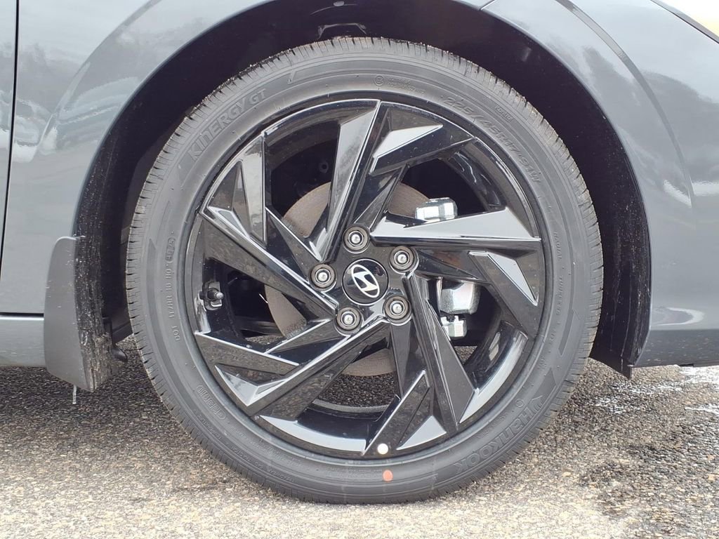 New 2026 Hyundai Elantra SEL Sport image 7