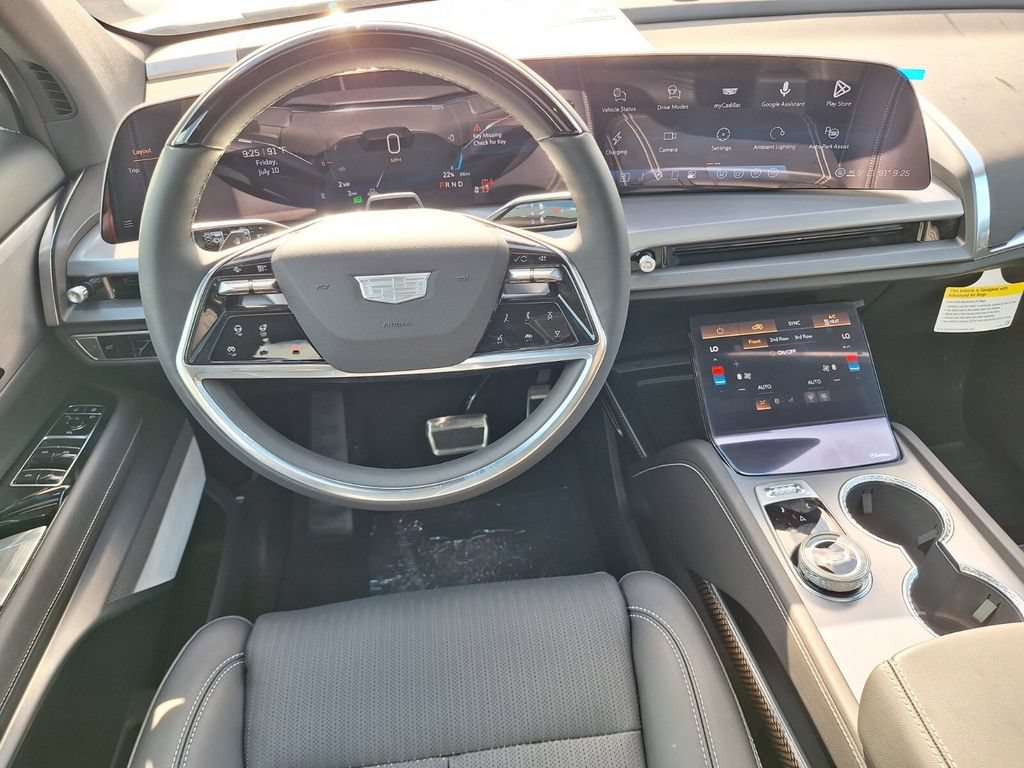 New 2027 Cadillac Vistiq Luxury w/ LPO, Floor Liner Package AWD/4WD image 9