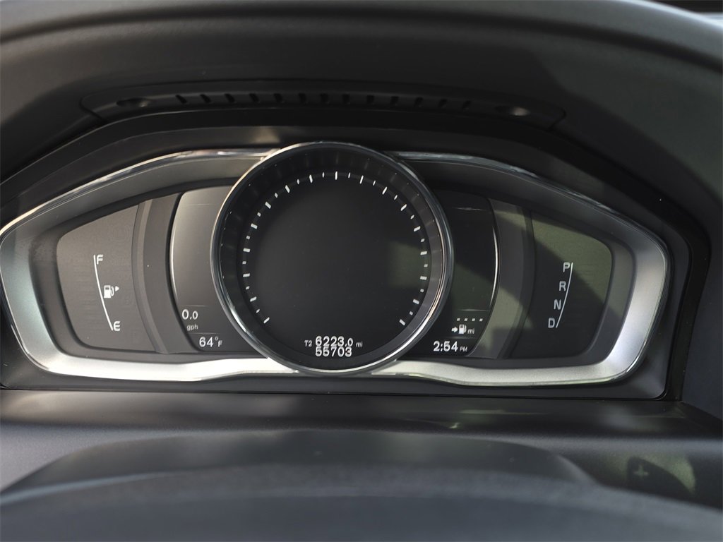 Used 2017 Volvo XC60 T6 R-Design w/ Climate Package image 23