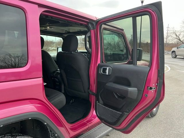 Used 2021 Jeep Wrangler Unlimited Sahara image 23