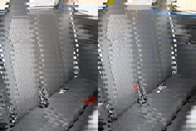 Used 2015 GMC Acadia SLE image 18