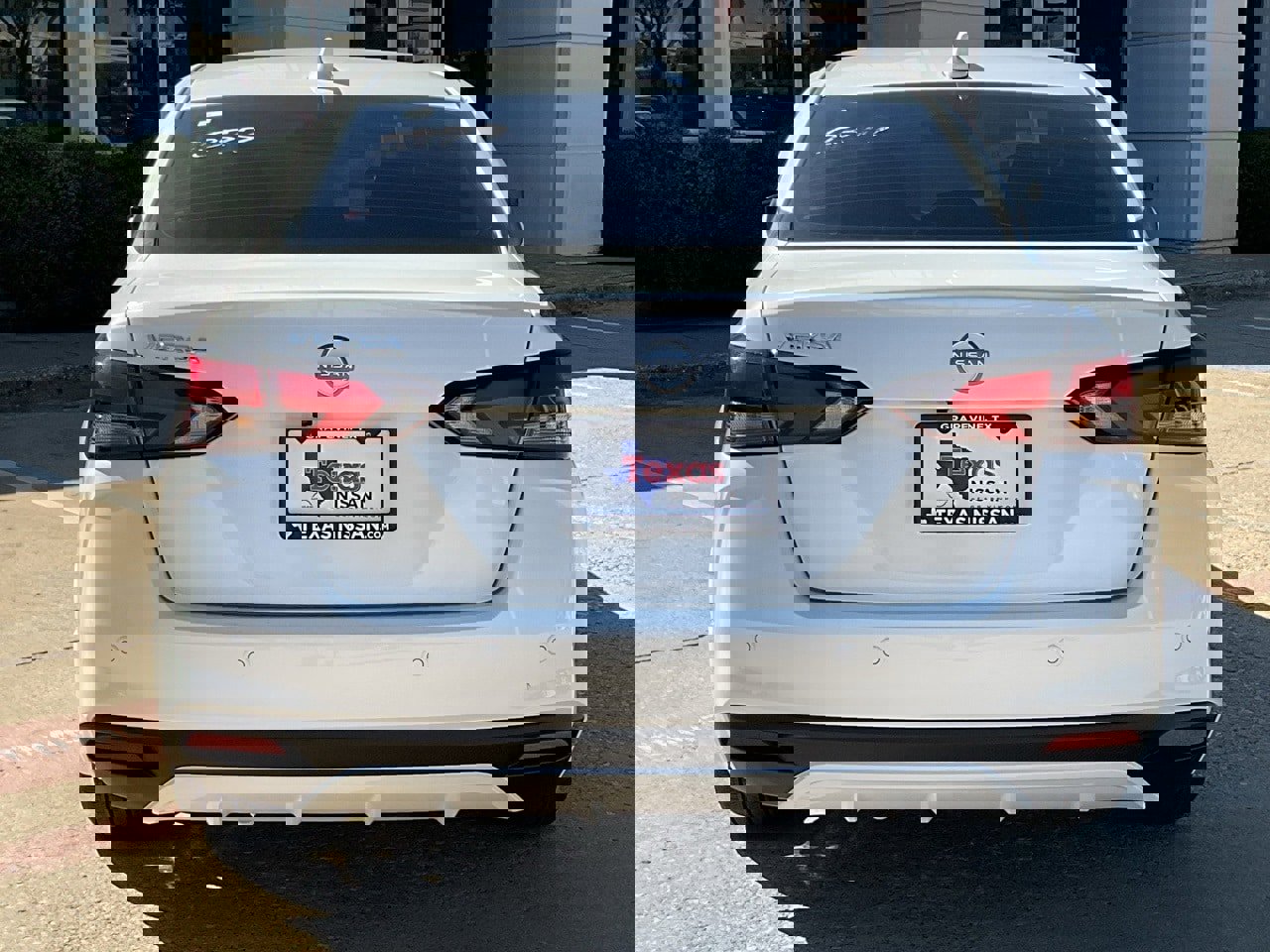 New 2025 Nissan Versa SV w/ Trunk Package image 9