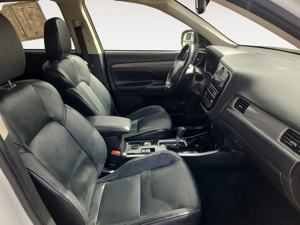 Used 2019 Mitsubishi Outlander SEL AWD/4WD image 15