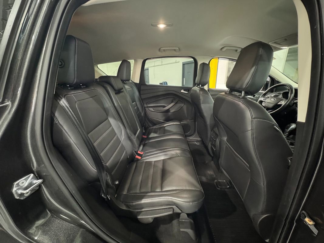 Used 2018 Ford Escape Titanium w/ Ford Safe & Smart Package image 38