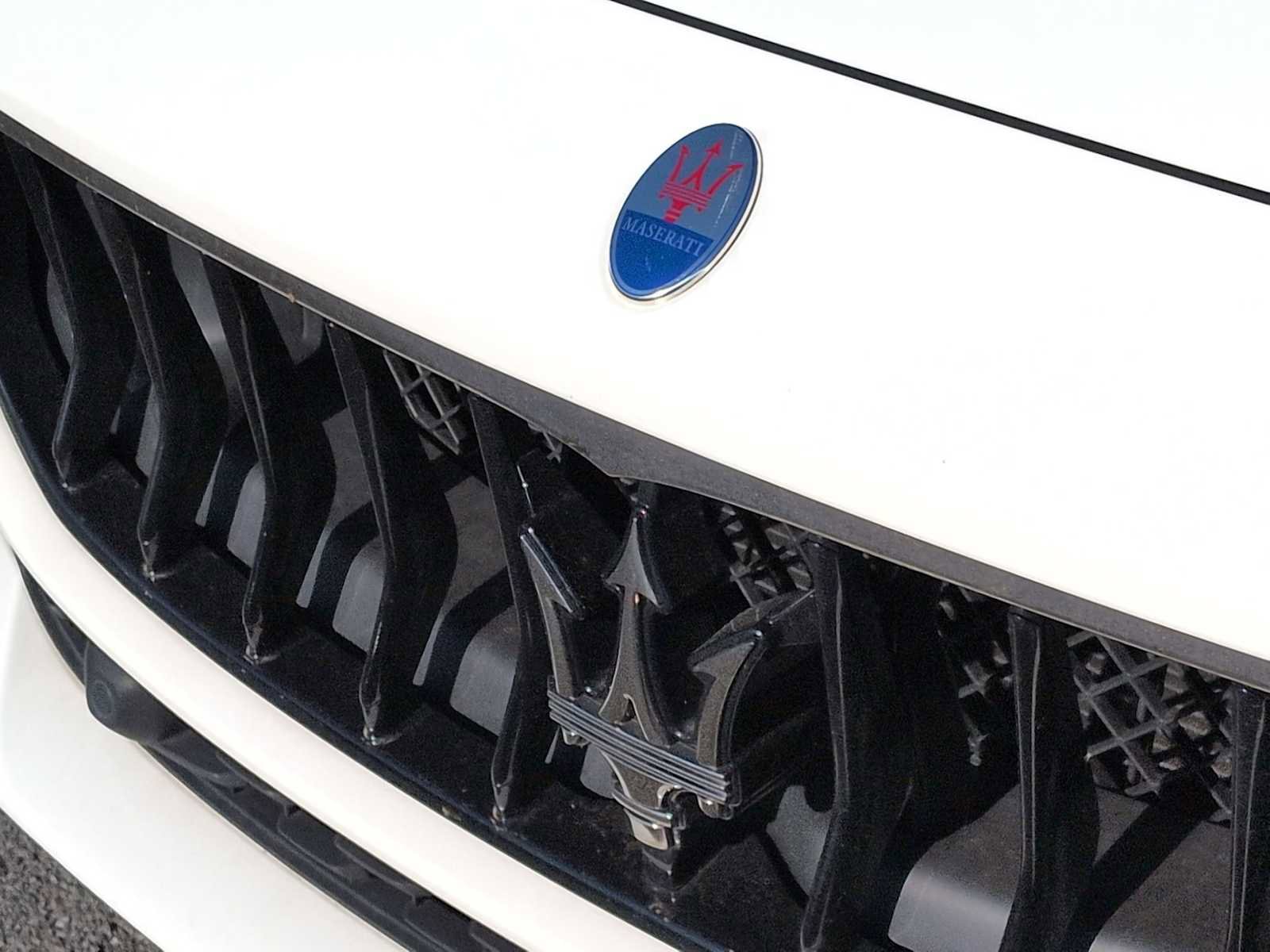 Used 2021 Maserati Ghibli S Q4 AWD/4WD image 12