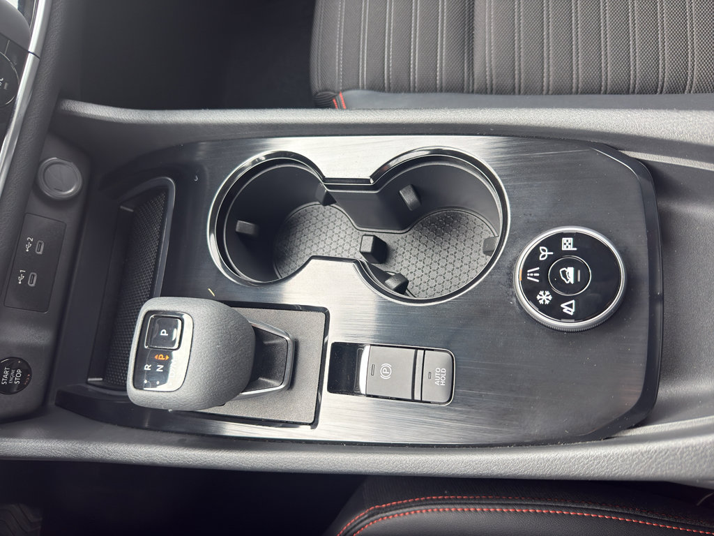 Used 2025 Nissan Rogue SV image 22