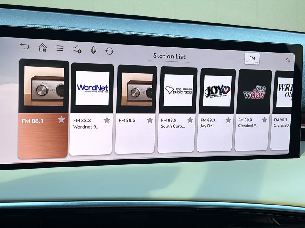 Used 2026 Genesis GV70 2.5T Select image 31