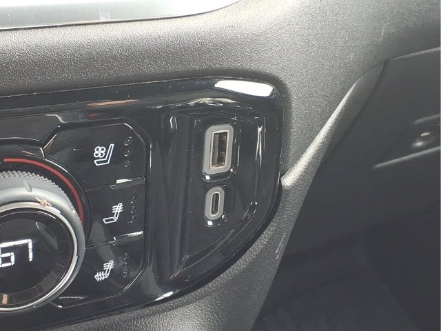 Used 2024 Chevrolet Silverado 1500 LTZ AWD/4WD image 17