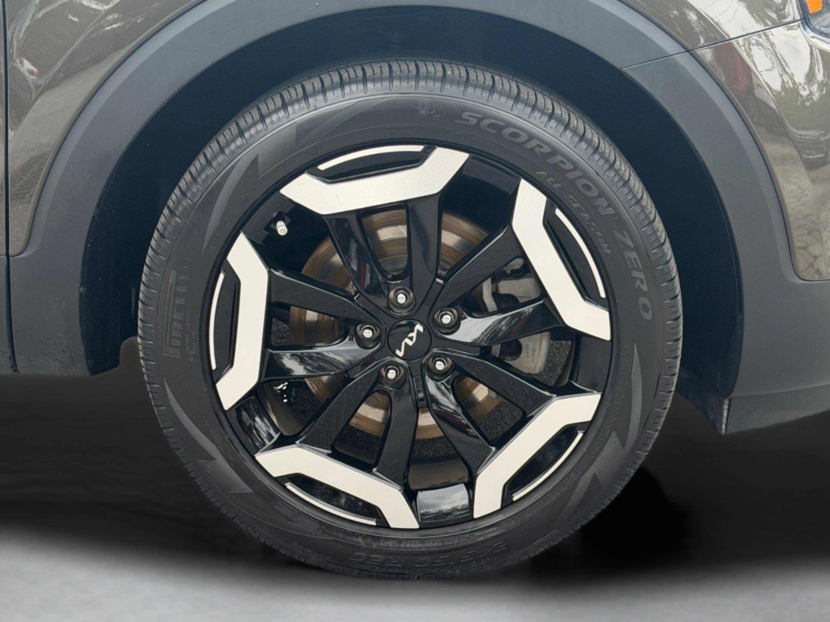 Certified 2024 Kia Telluride EX FWD image 17