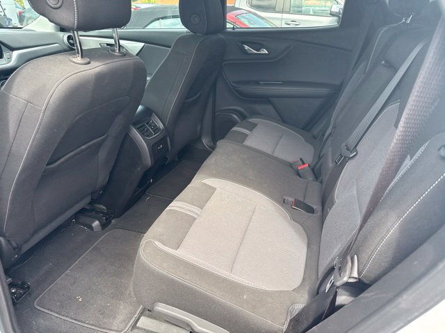 Used 2025 Chevrolet Blazer LT FWD image 19