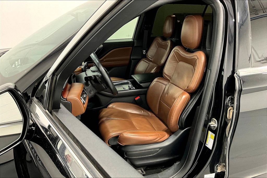 Used 2021 Lincoln Aviator Grand Touring w/ Equipment Group 302A image 33