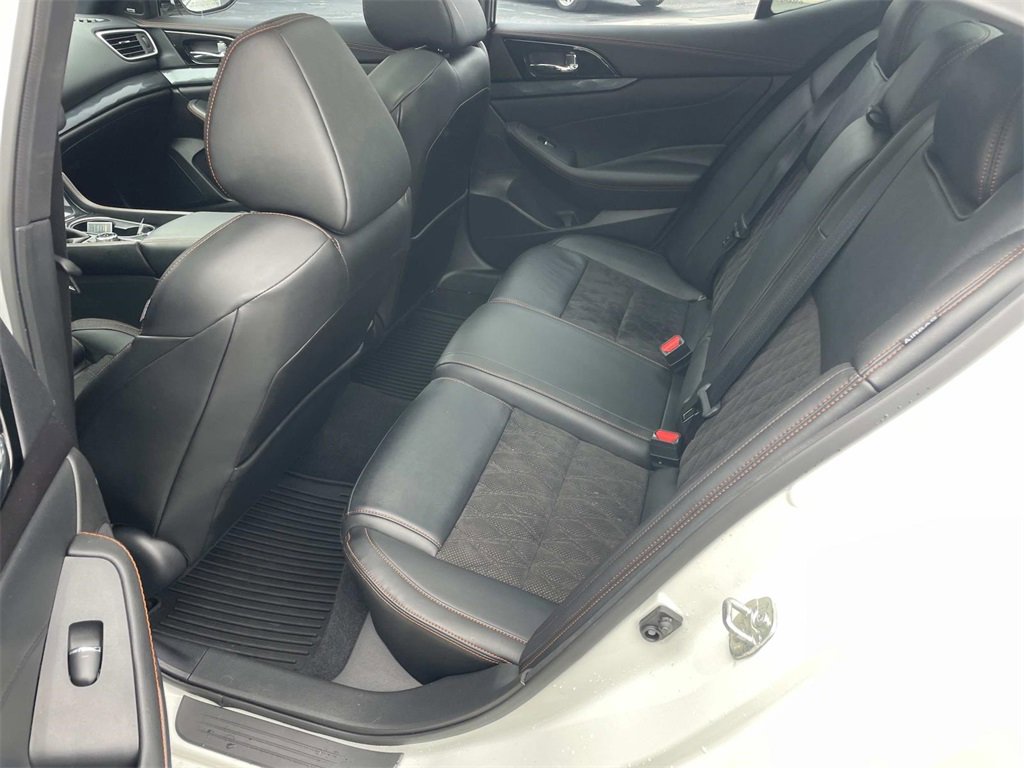 Certified 2023 Nissan Maxima SR w/ Sport Mat Group image 14