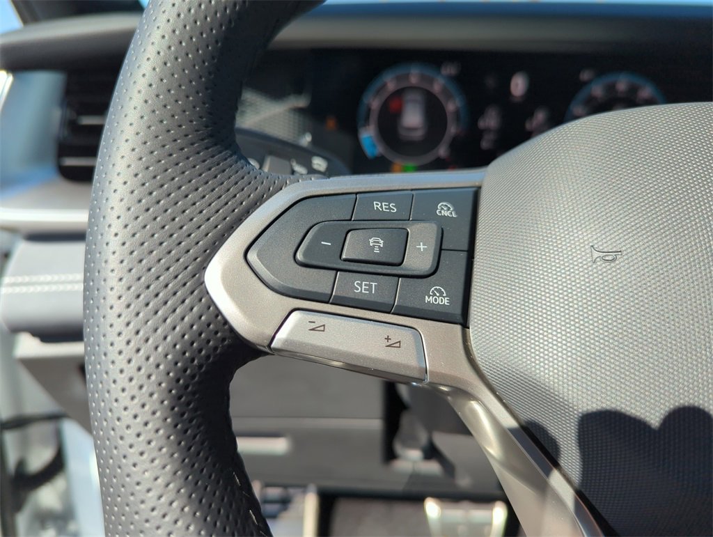 New 2026 Volkswagen Tiguan SE R-Line image 39