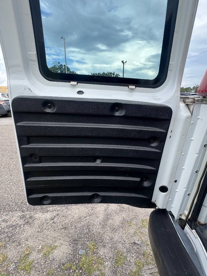 Used 2003 Chevrolet Express 3500 Extended RWD image 15