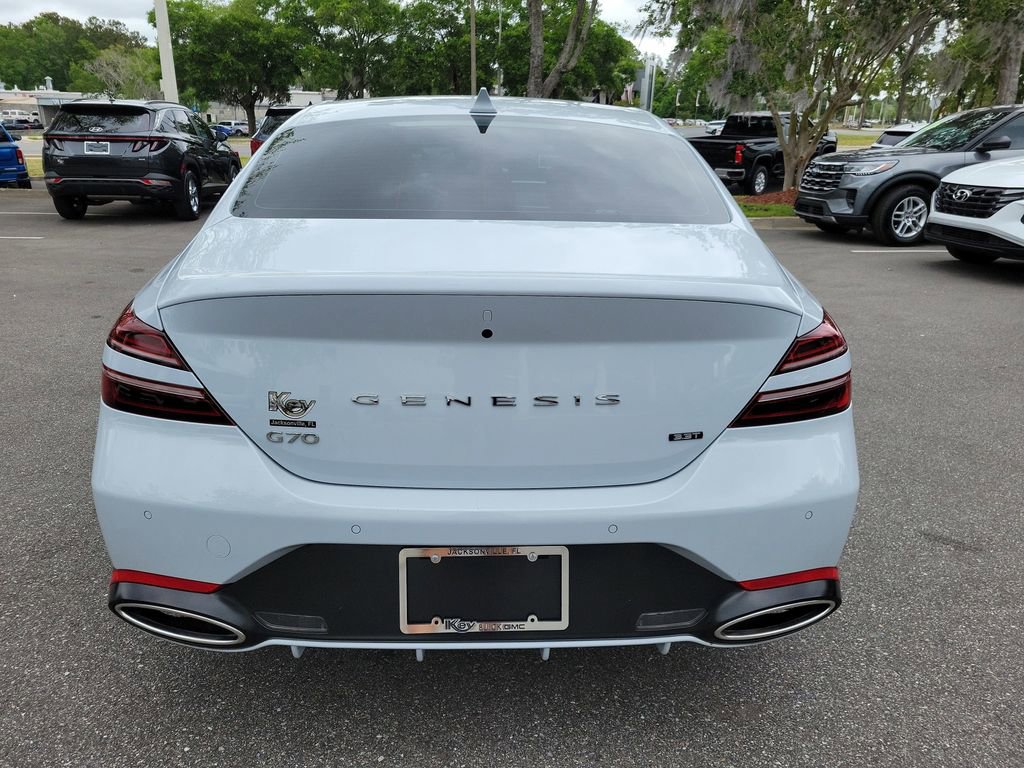 Used 2022 Genesis G70 3.3T RWD image 8
