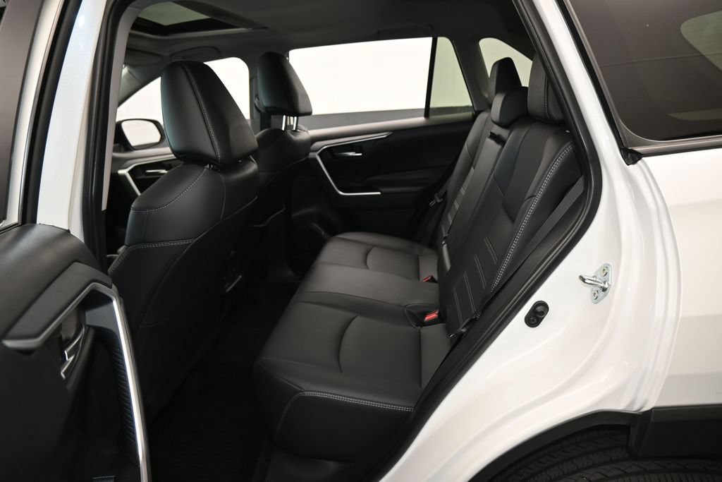 Used 2025 Toyota RAV4 XLE Premium FWD image 29