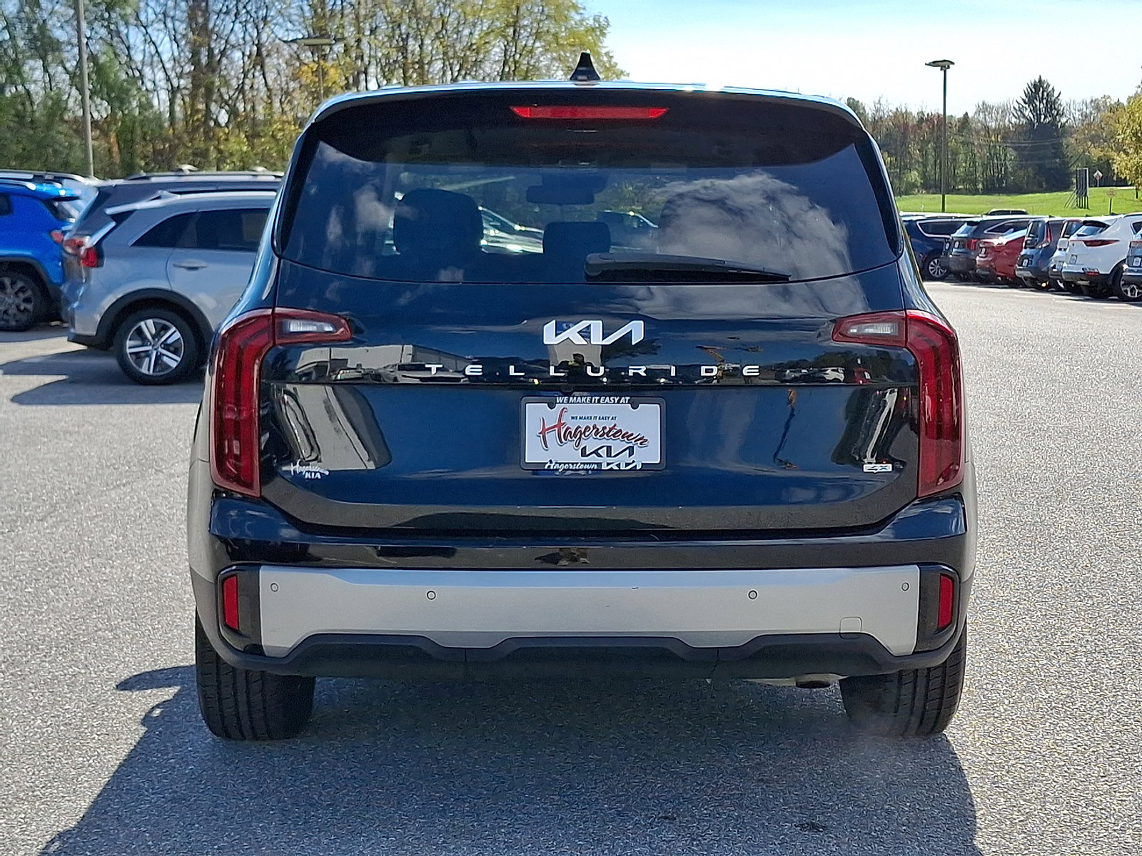 Used 2023 Kia Telluride LX image 5