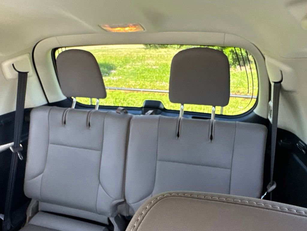 Used 2023 Lexus GX 460 Premium w/ Accessory Package AWD/4WD image 14