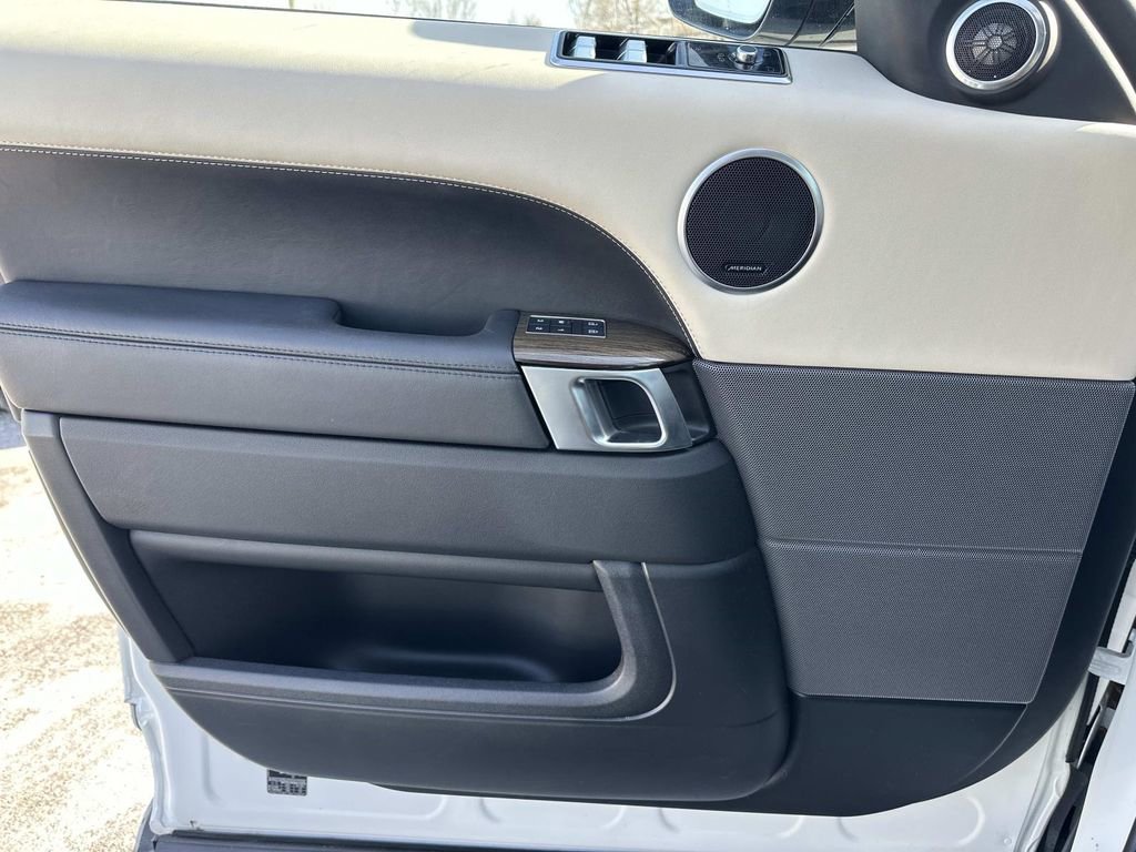 Used 2022 Land Rover Range Rover Sport HSE Dynamic image 23