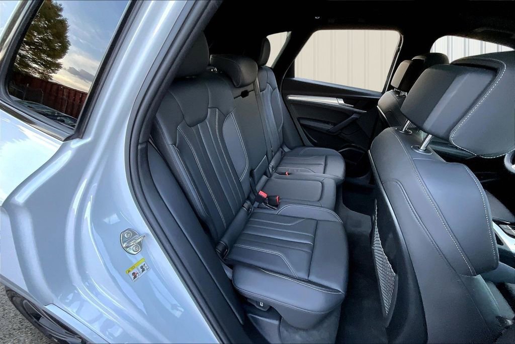 Certified 2025 Audi Q5 2.0T Premium Plus AWD/4WD image 25