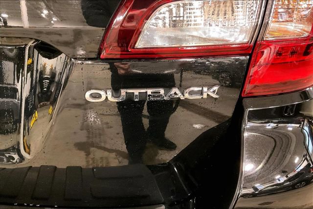 Used 2018 Subaru Outback 2.5i Touring image 8