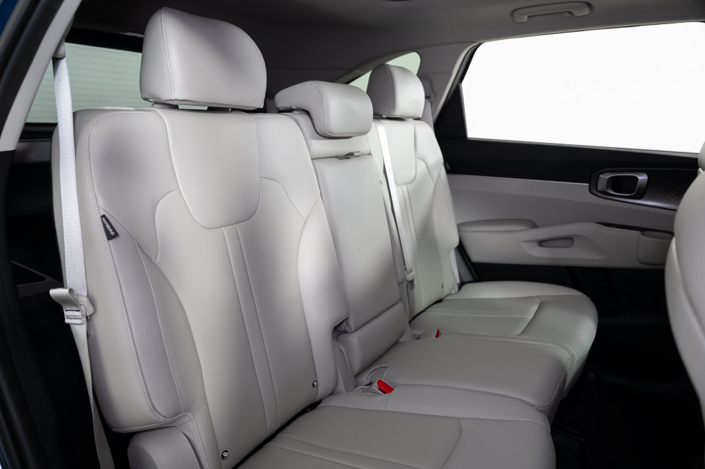 Used 2025 Kia Sorento S w/ Panoramic Sunroof Package FWD image 25