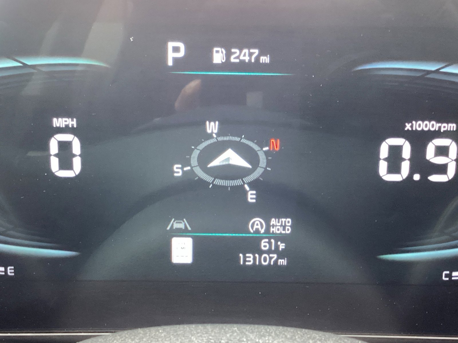 Used 2025 Kia Sportage EX image 3