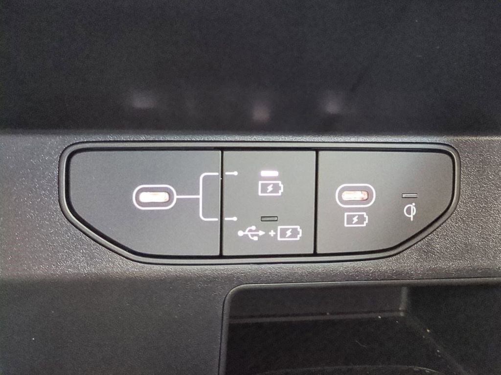 Used 2024 Kia Sorento SX Prestige w/ Sage Leather Package image 24