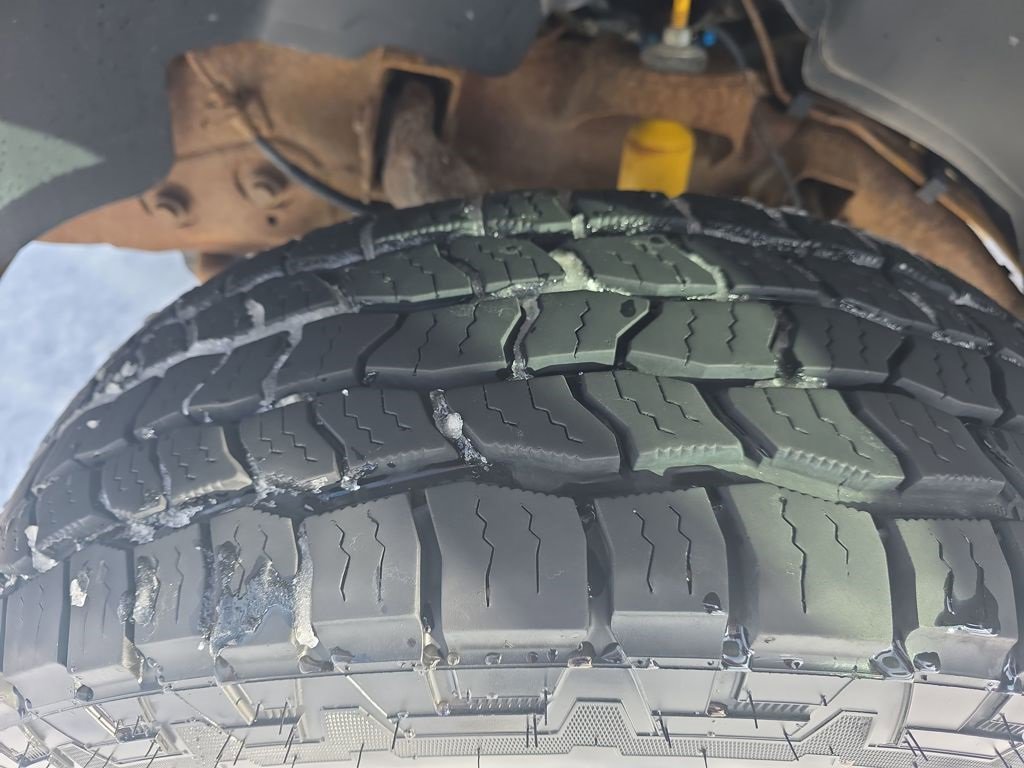 Used 2006 Chevrolet Silverado 2500 LT w/ Heavy-Duty Power Package image 24