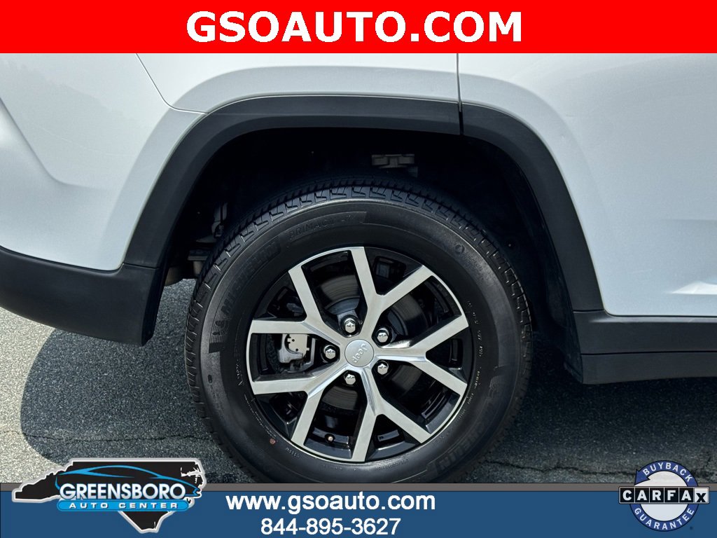 Used 2023 Jeep Grand Cherokee Limited image 39