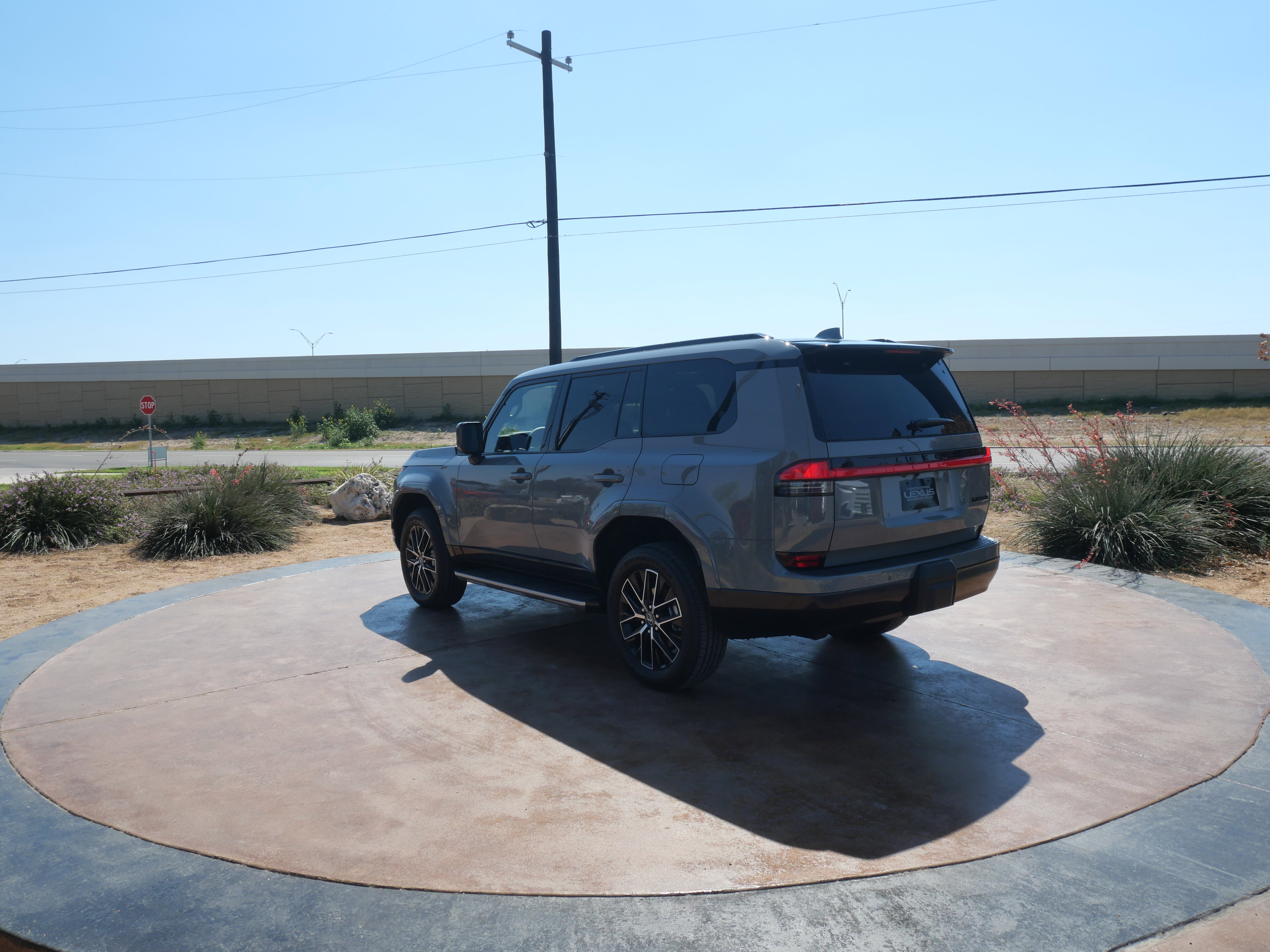 Used 2026 Lexus GX 550 w/ Accessory Package (2T) image 4