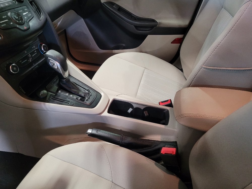 Used 2018 Ford Focus SE FWD image 26