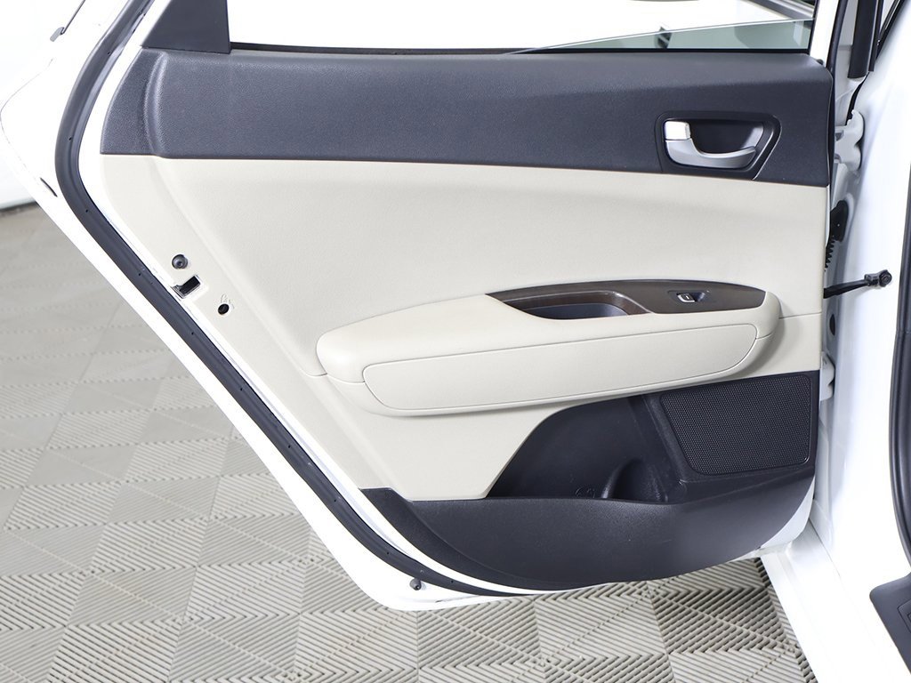 Used 2018 Kia Optima EX w/ Premium Package image 25