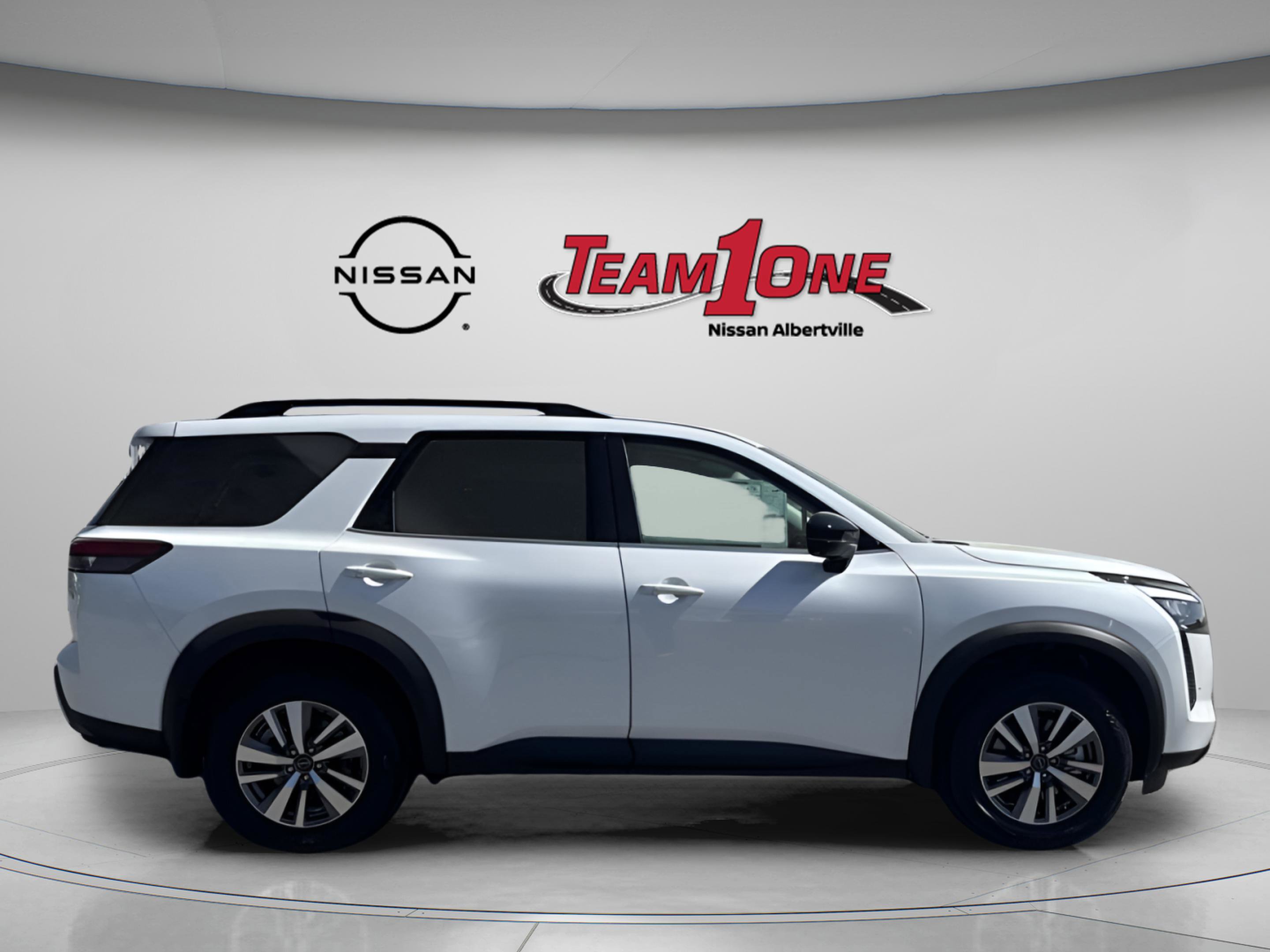 New 2026 Nissan Pathfinder SL image 7