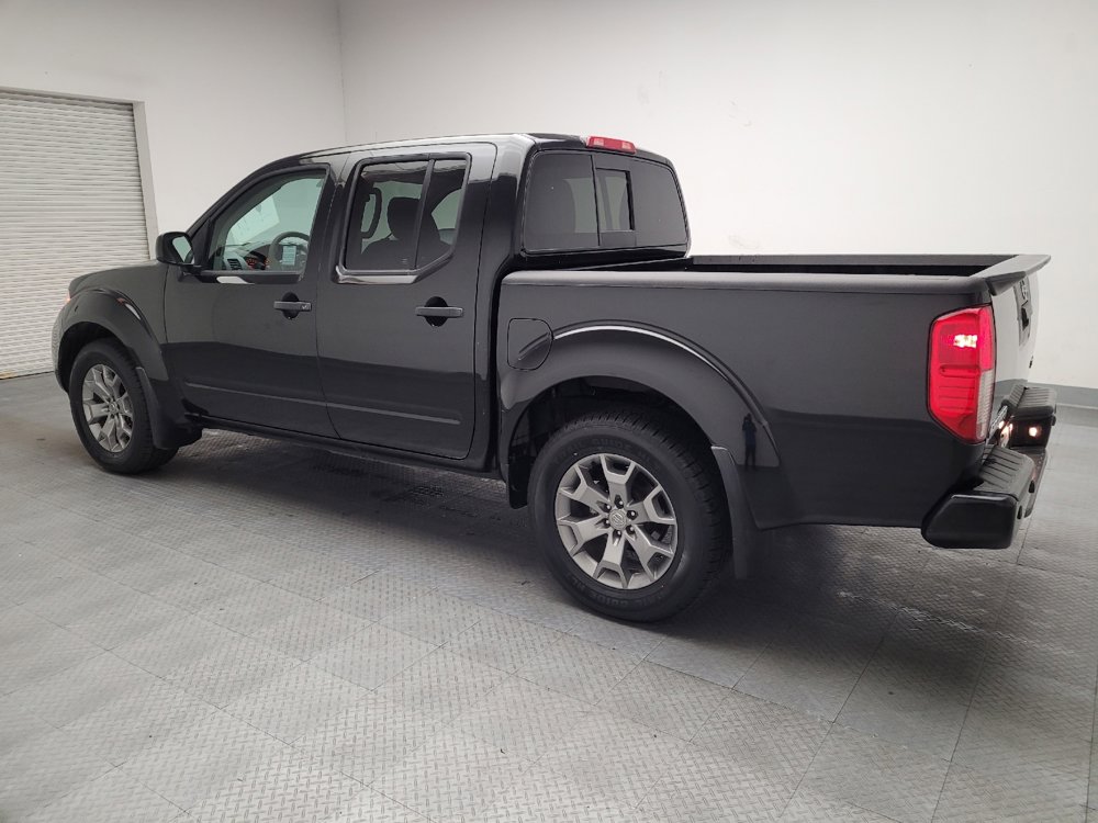 Used 2020 Nissan Frontier SV image 3