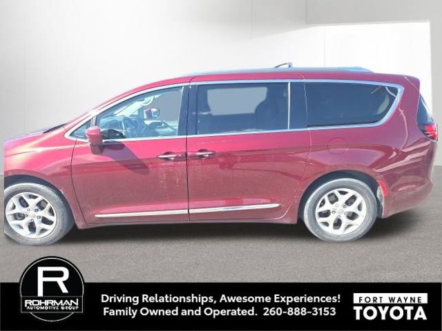 Used 2020 Chrysler Pacifica Touring-L Plus w/ Tire & Wheel Group image 10