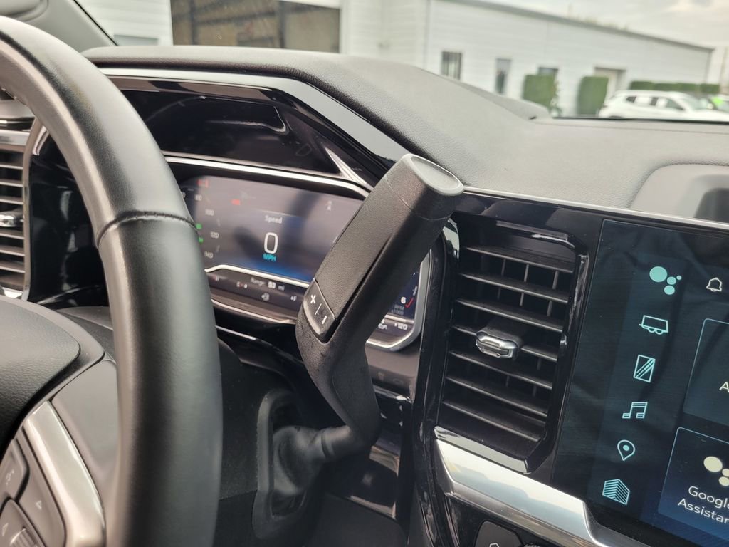 Used 2025 Chevrolet Silverado 1500 LT image 23