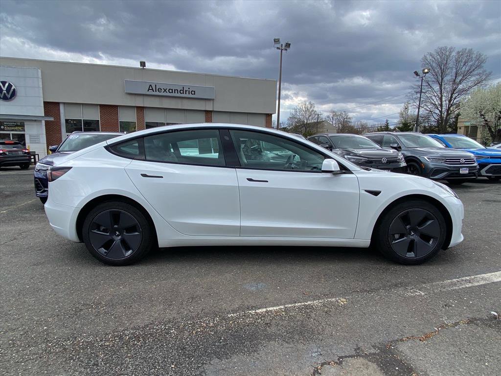 Used 2023 Tesla Model 3 Standard Range RWD image 2
