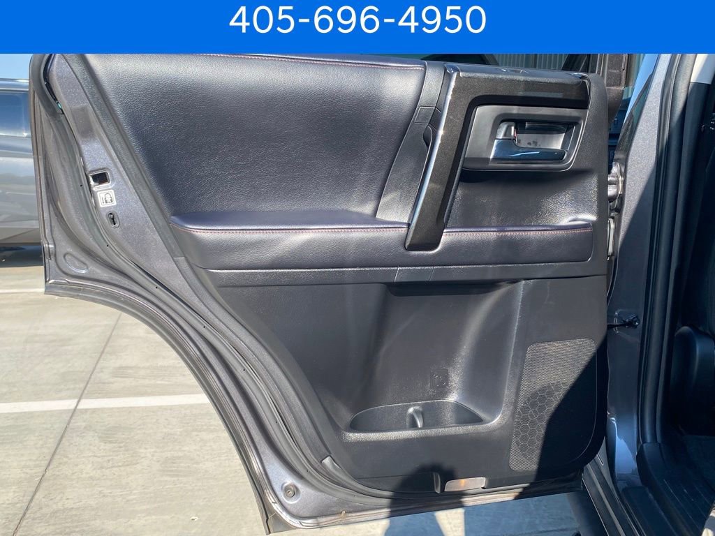 Used 2022 Toyota 4Runner TRD Off-Road image 18