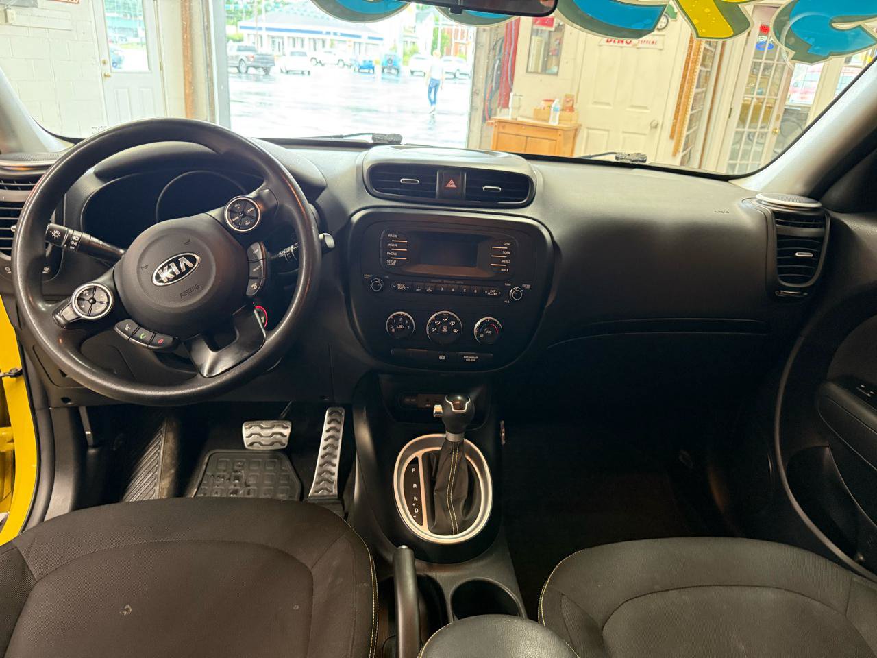 Used 2014 Kia Soul + FWD image 12